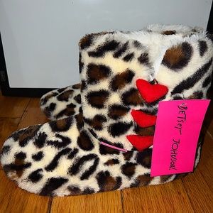 Betsy Johnson fuzzy house booties